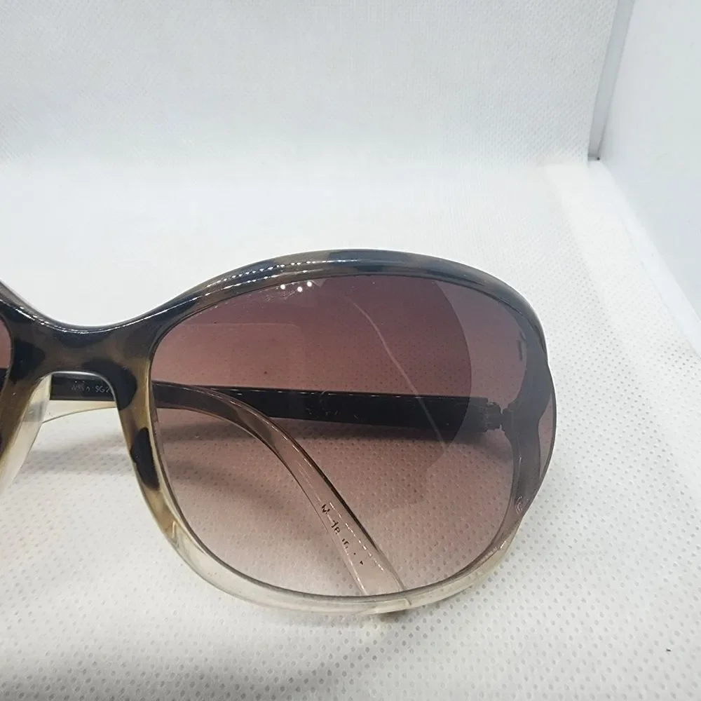 Simply Vera Vera Wang Brown Tortoiseshell Sunglasses